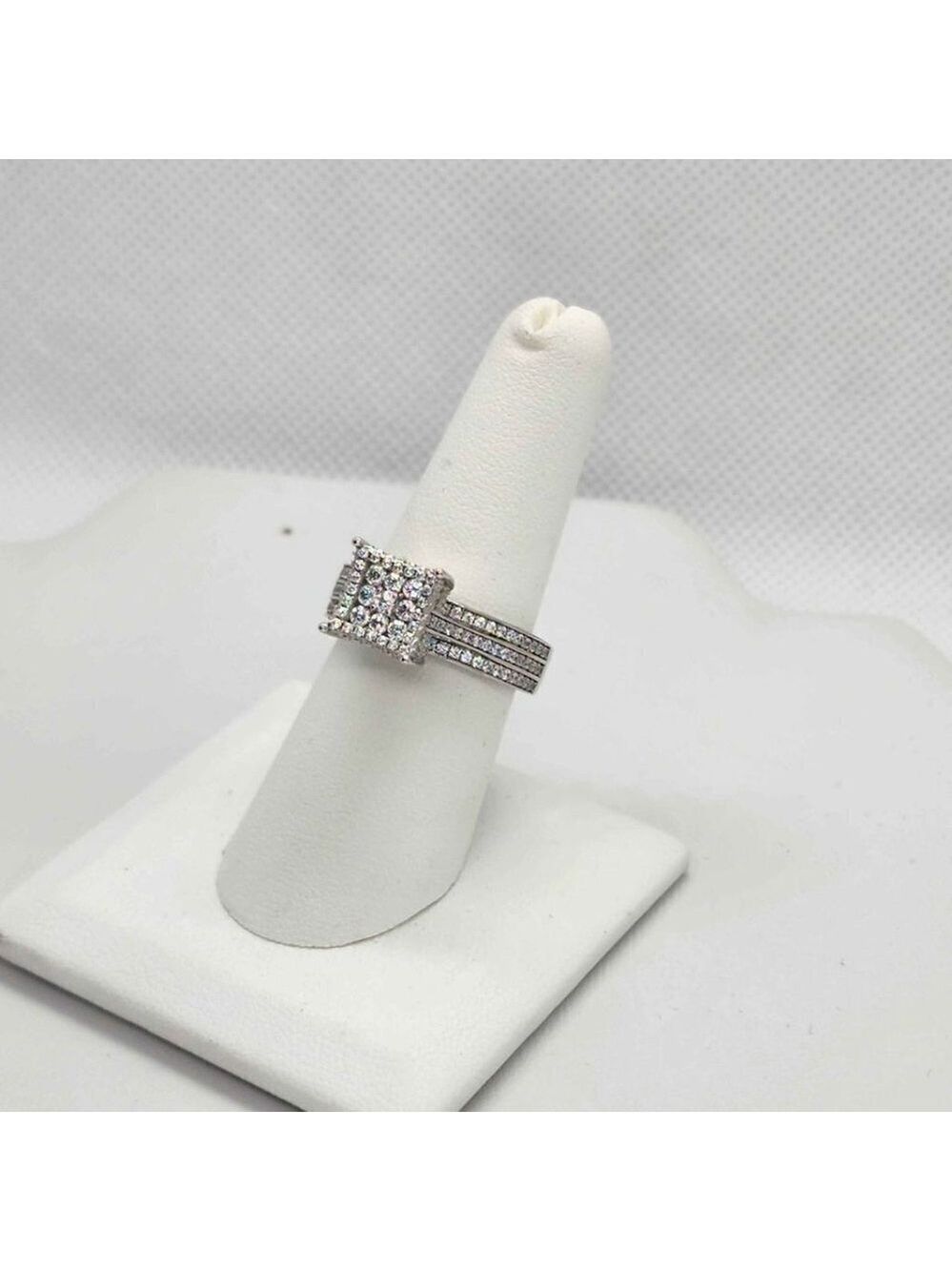 BRAND NEW  Sterling Silver 925 Square Shape Design Ring
